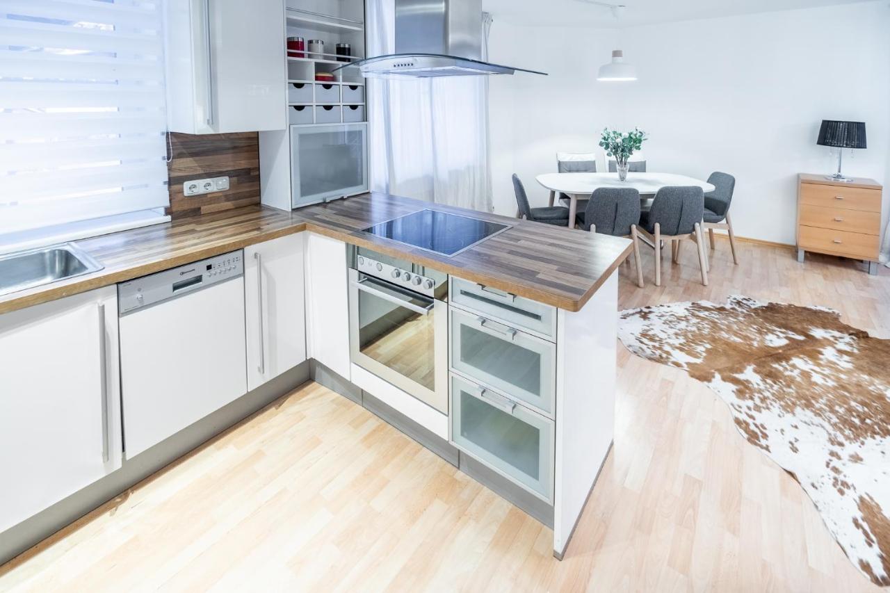 Schmitten & Cityxpress Apartment 1 And 2 เซลล์อัมเซ ภายนอก รูปภาพ