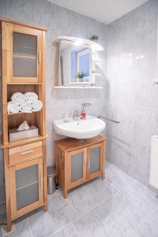 Schmitten & Cityxpress Apartment 1 And 2 เซลล์อัมเซ ภายนอก รูปภาพ